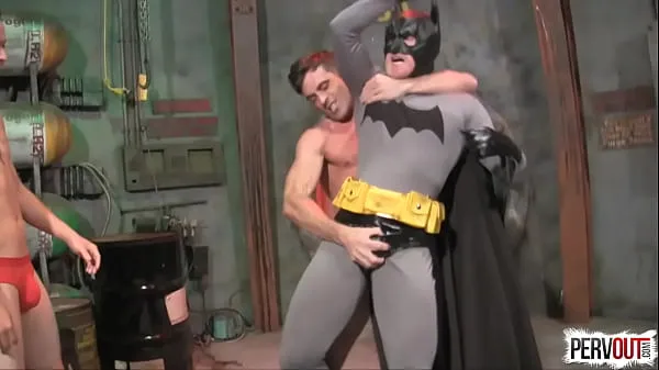 XXX Batman vs The GoGo Boys DOMINIO SUPEREROmega video