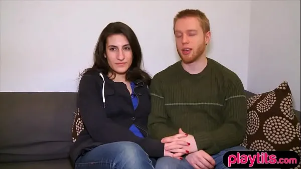 Simpática pareja amateur de todos los días intenta sexo swinger