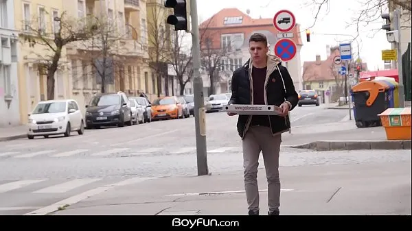 XXX Boyfun - Pizza Delivery Leads To Bareback Fuck mega Videos