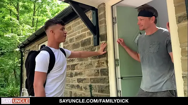 XXX Beau-fils rend visite à son beau-père après avoir divorcé de sa belle-mère méga vidéos