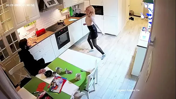 XXX Dancing Girl Gets Blow & Fuck at Kitchen مقاطع فيديو ضخمة