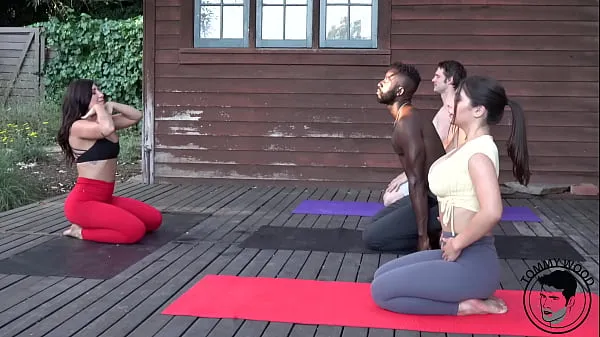 XXX BBC Yoga Foursome Real Couple Swap مقاطع فيديو ضخمة