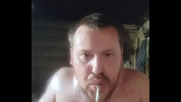XXX Cum in the on the face. a Russian guy from the village tries fresh sperm. a mouthful of cum from a Russian gay man مقاطع فيديو ضخمة