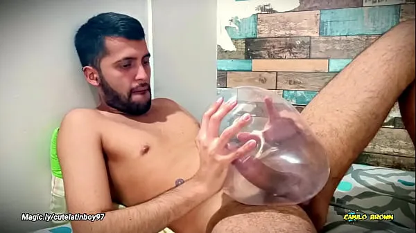 XXX Fucking an inflated condom until I cum inside of it. I fuck it so deep it explodes. Wonder how would it feel inside your ass مقاطع فيديو ضخمة